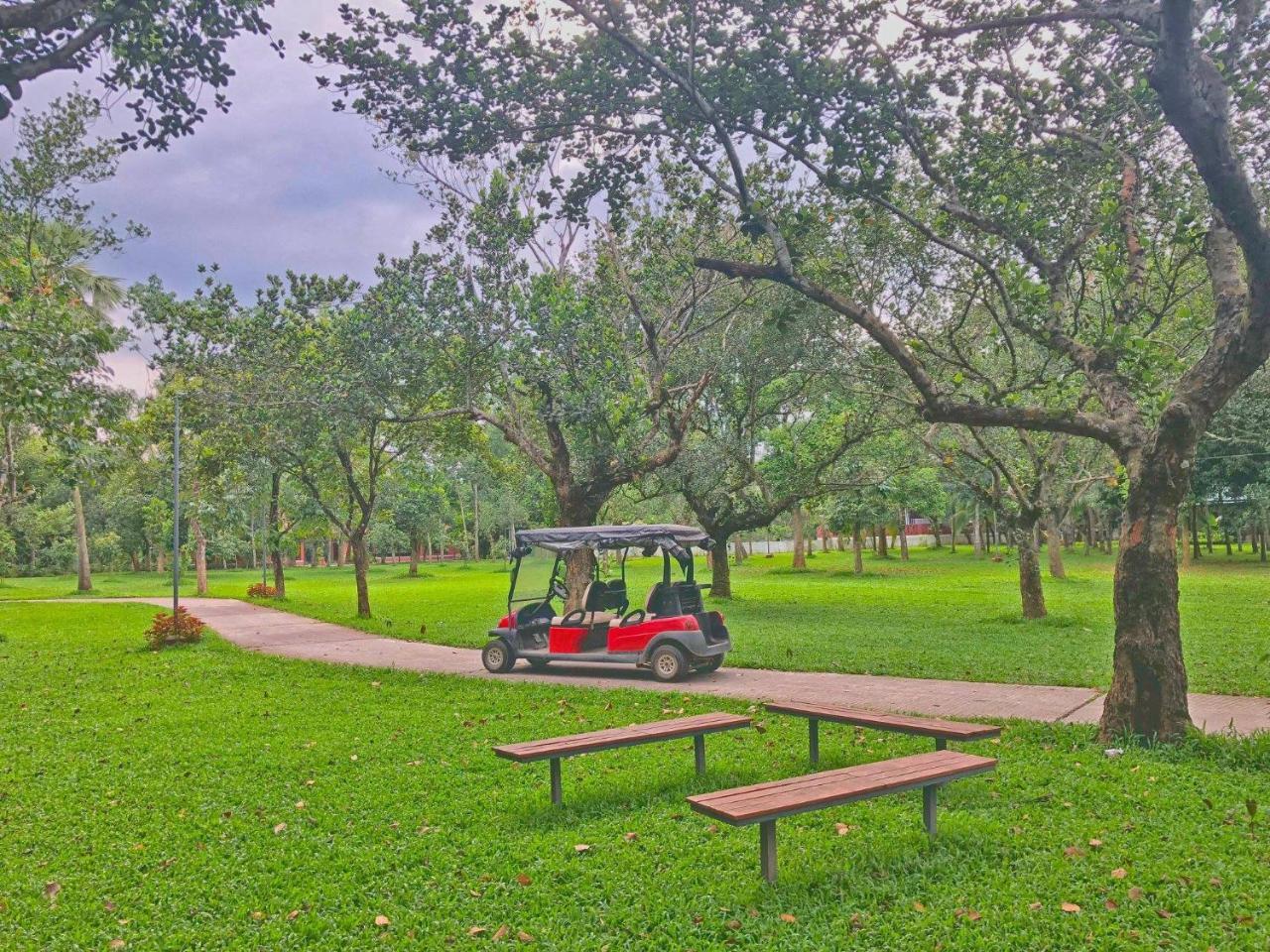 Sarah Resort Gazipur Luaran gambar