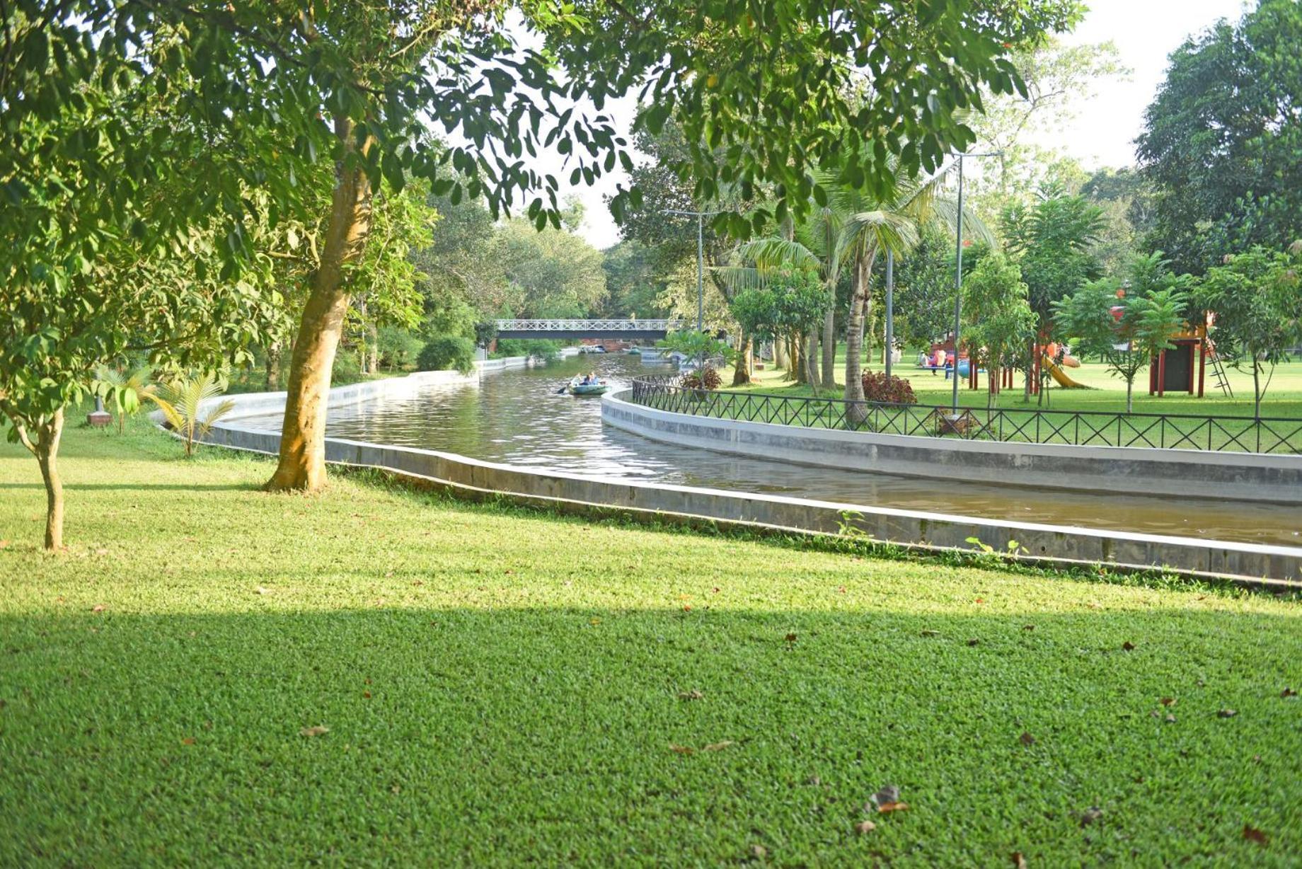 Sarah Resort Gazipur Luaran gambar