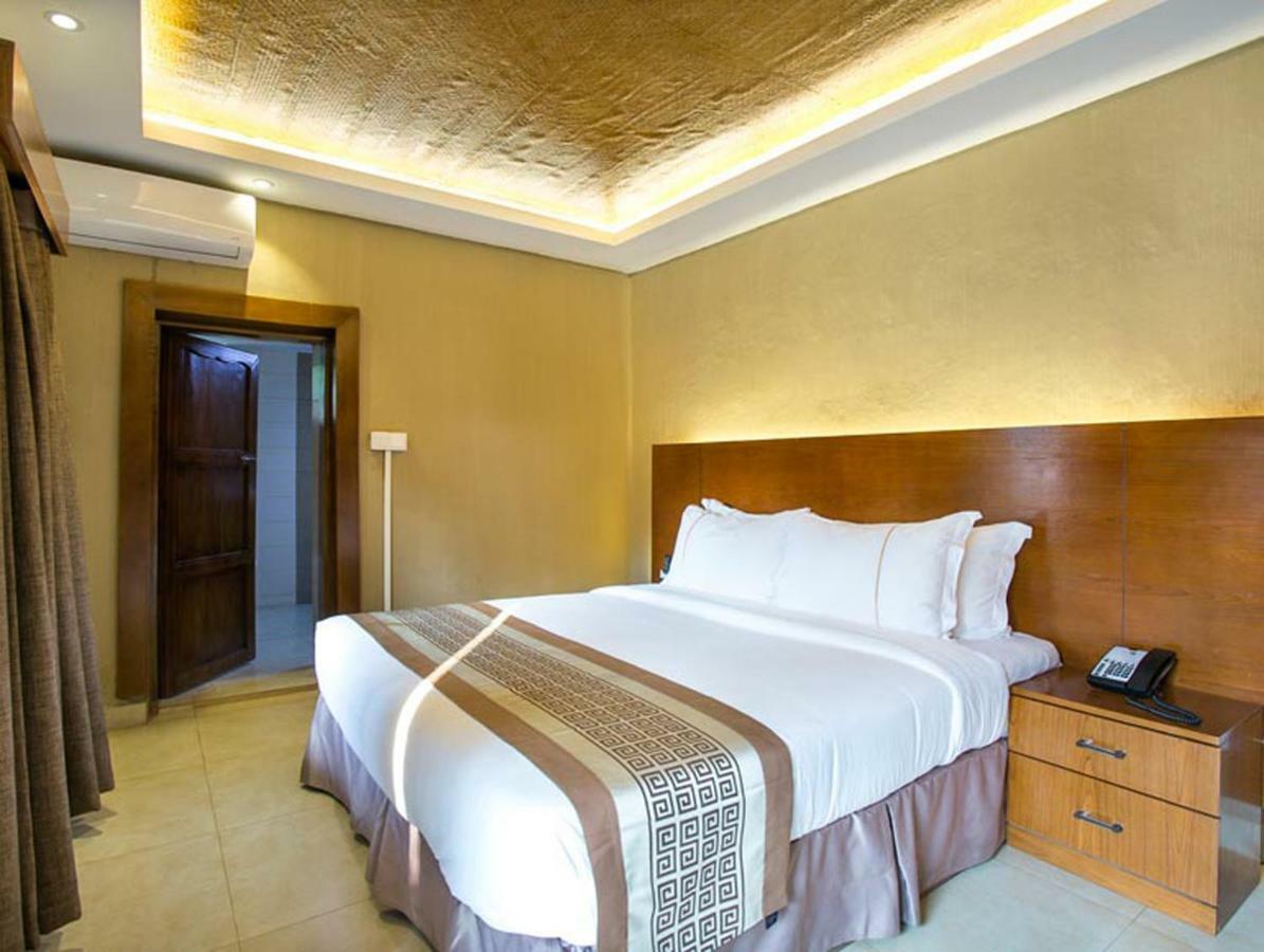 Sarah Resort Gazipur Luaran gambar