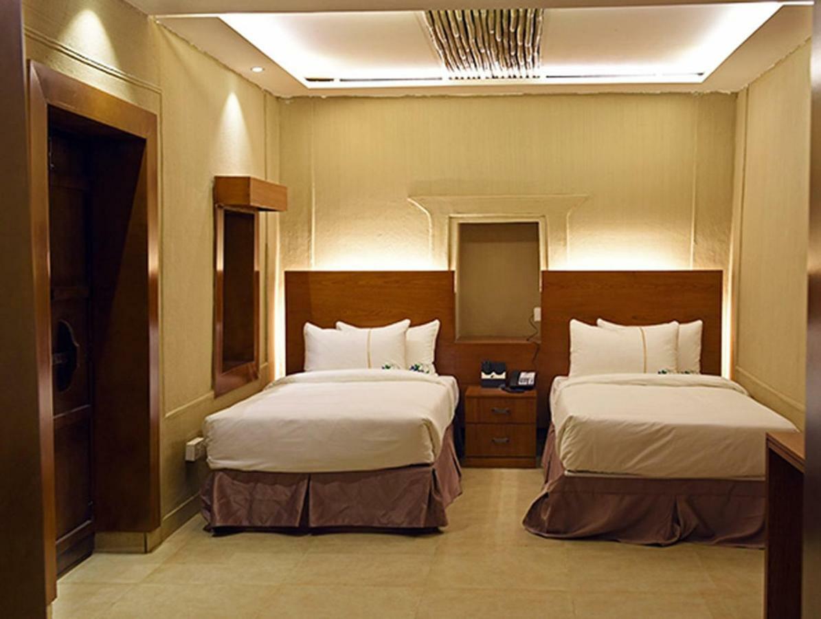 Sarah Resort Gazipur Luaran gambar