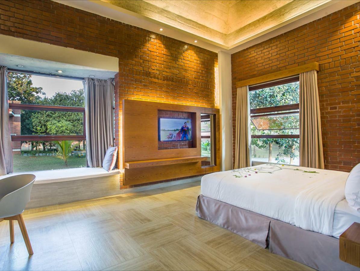 Sarah Resort Gazipur Luaran gambar