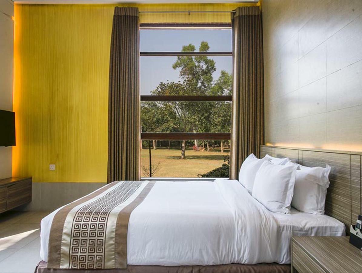 Sarah Resort Gazipur Luaran gambar