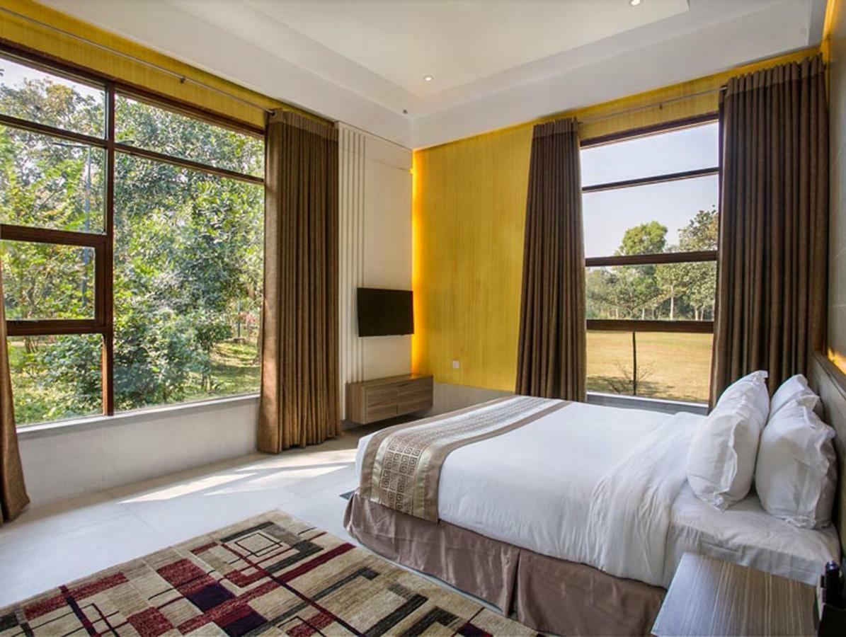 Sarah Resort Gazipur Luaran gambar
