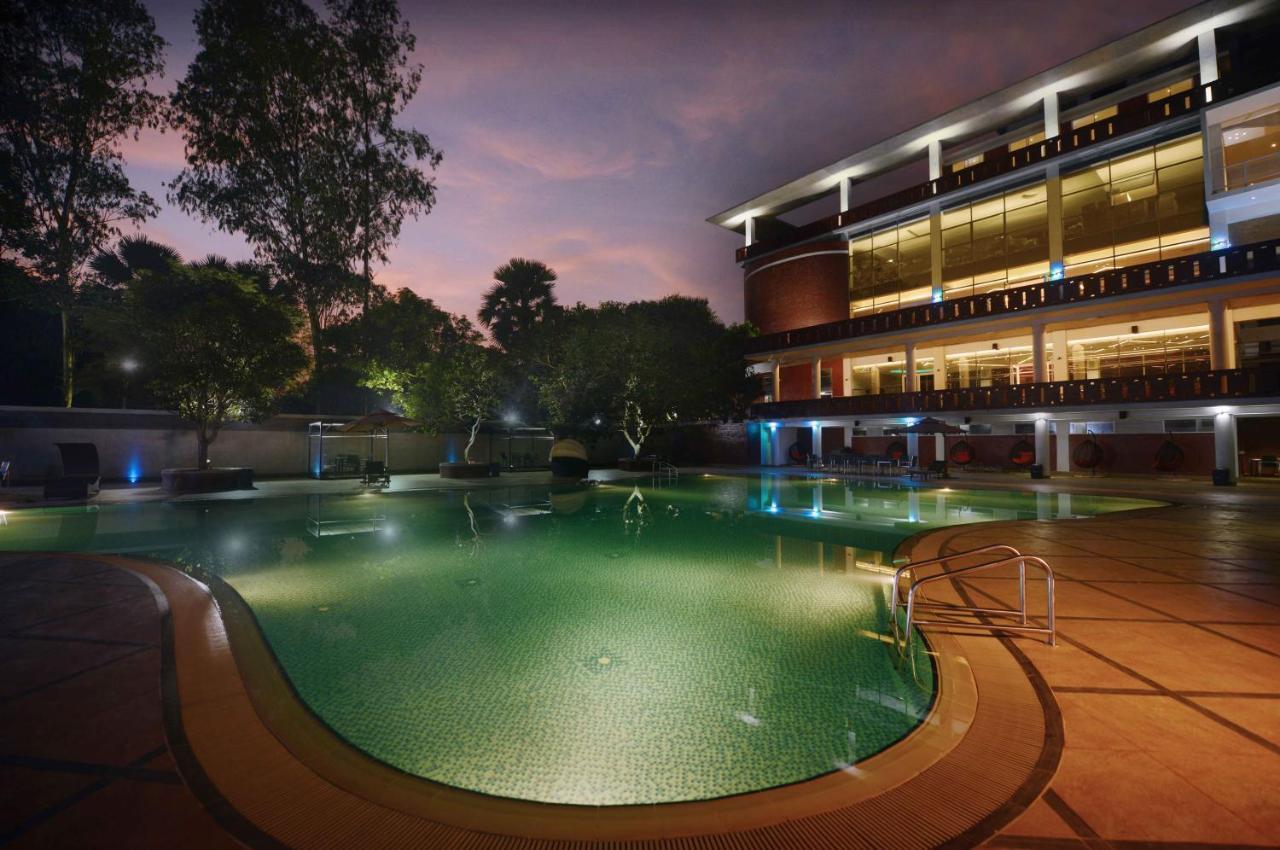 Sarah Resort Gazipur Luaran gambar